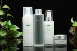 稀土元素賦能，鏡頭下的極光發(fā)絲 創(chuàng)意化妝品與頭發(fā)護(hù)理產(chǎn)品的跨界視覺盛宴